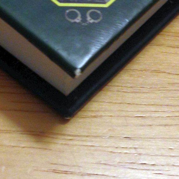 Book Sale! 3 for $10! Mystery, Middle Grade Level - Framed, Gordon Korman - Picture 6 of 8